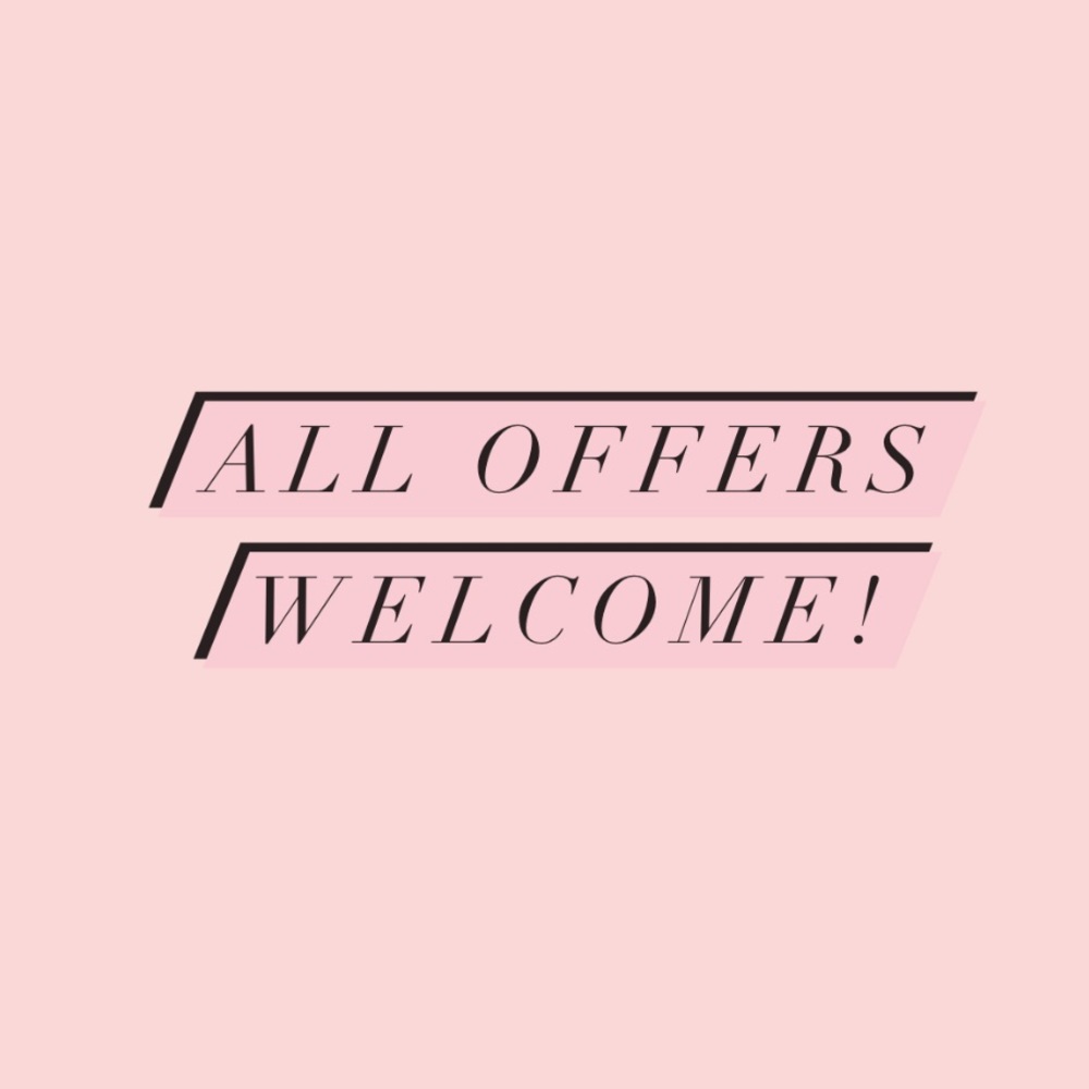 💗MAKE ME AN OFFER